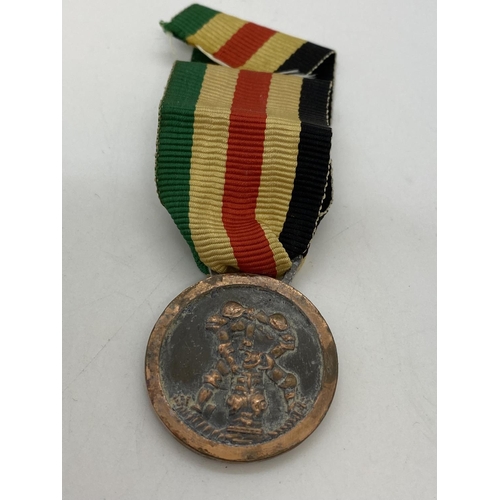 63 - German WW2 Afrika Korps / Italian campaign medal 