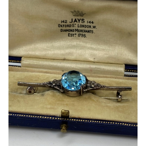 135 - Vintage silver and blue stone (possibly topaz) brooch, sterling silver, in presentation box