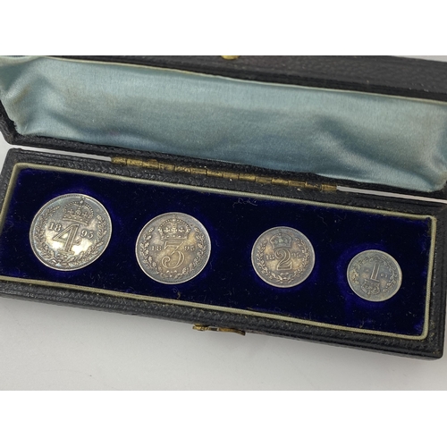 286 - Mawndy Queen Victoria 1895 complete gold coin set (x4 coins) in original presentation box