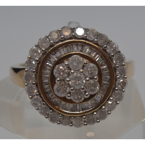 113 - 9ct gold diamond cluster ring with a radiating circular design of varying cut diamonds of approx 2ct... 