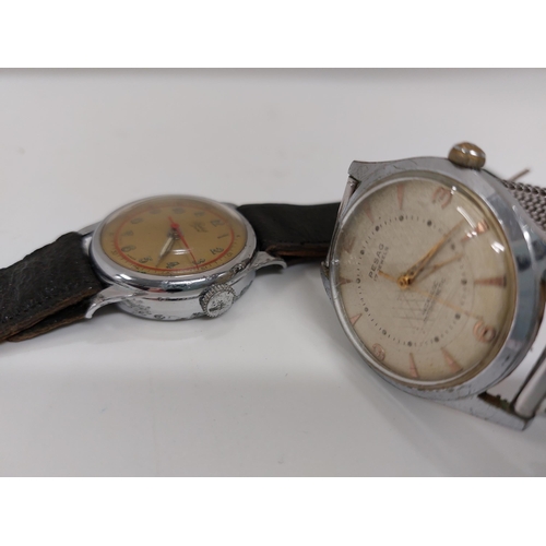 164 - Two gentleman's vintage wristwatches A/F