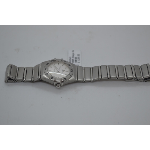 152 - Omega stainless steel 'Constellation' wristwatch NO.6553/865 to strap. Comes with original box and w... 