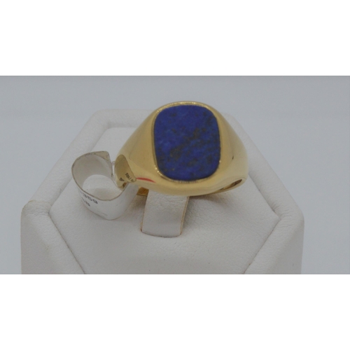 180 - 18ct yellow gold lapis signet ring, approx size Q. hallmark worn. Approx gross weight 10g. This item... 