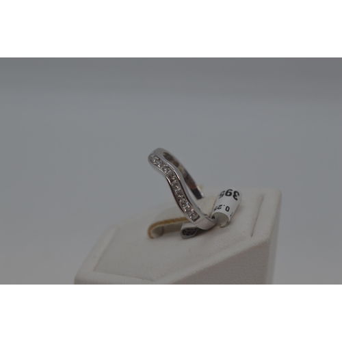 195 - 9ct white gold ring with diamonds, approx 025ct, hallmarked London, approx Size M.  This item has be... 