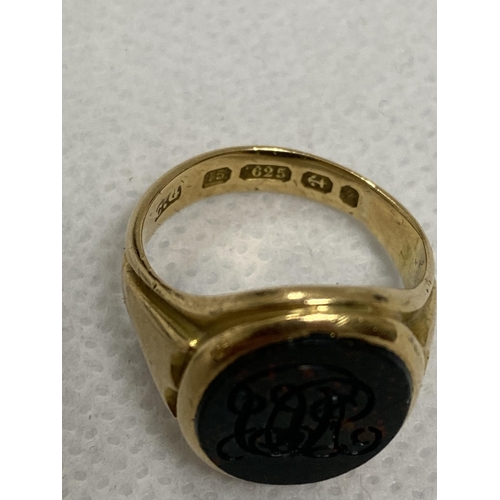 96 - 15ct yellow gold Gentleman's bloodstone monogram signet ring of oval shaped design, hallmarked Birmi... 