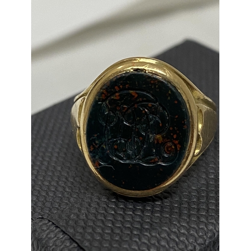 96 - 15ct yellow gold Gentleman's bloodstone monogram signet ring of oval shaped design, hallmarked Birmi... 