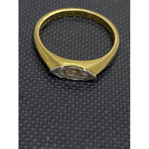 98 - 18ct yellow gold elongated design diamond ring (0.31ct) , unusual setting. Approx size J, approx gro... 