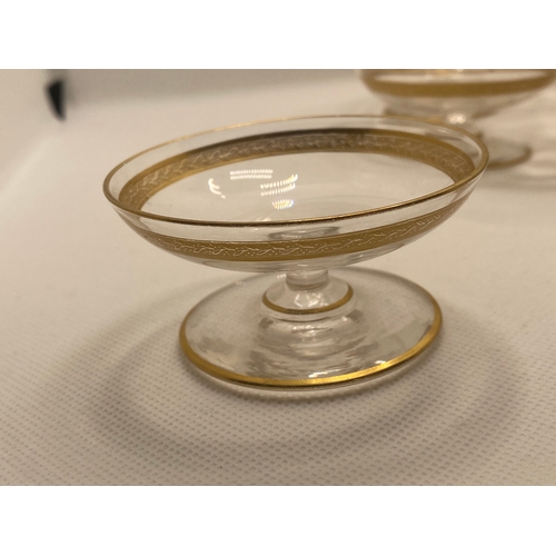 279 - Vintage glass dishes with gold coloured detailing, possibly for oysters, approx height 3.7cm, max wi... 