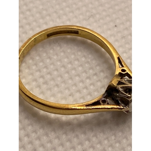 72 - Vintage 18ct yellow gold and platinum diamond ring, 0.20ct, marked Bravingtons 18ct & Plat approx gr... 