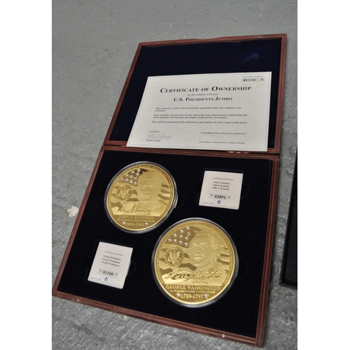 191 - Commemorative gold plated encapsulated jumbo medallions, HM Queen Elizabeth 90th birthday and Longes... 