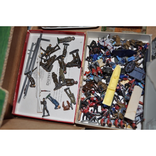 231 - Mixed retro items to include two boxes of No.15 British Infantry sitting pose (set of 5) with other ... 