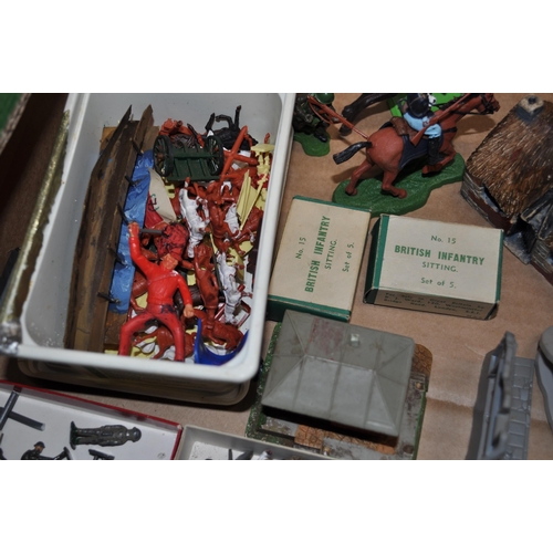 231 - Mixed retro items to include two boxes of No.15 British Infantry sitting pose (set of 5) with other ... 