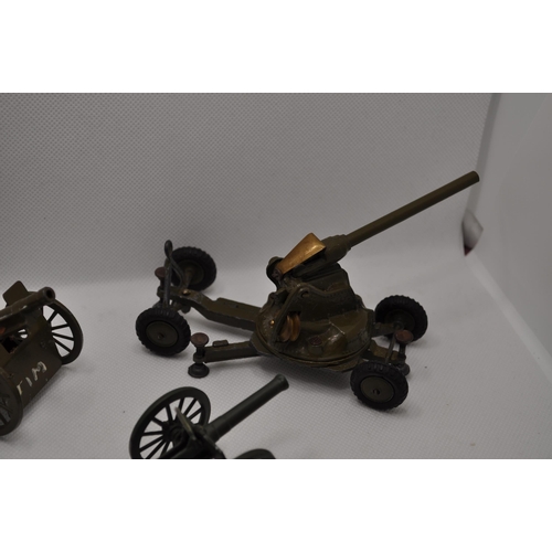 236 - Diecast artillery guns, some marked Britains, x7 items in total A/F