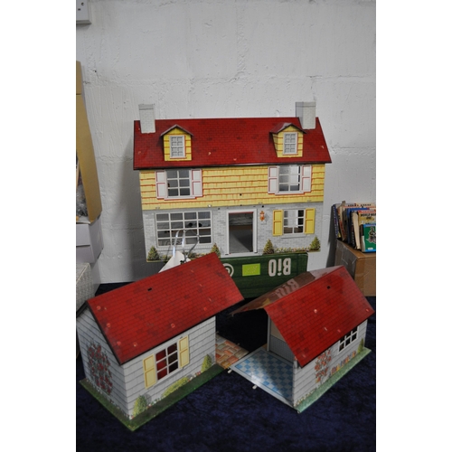 246 - Retro tin plate Doll's house