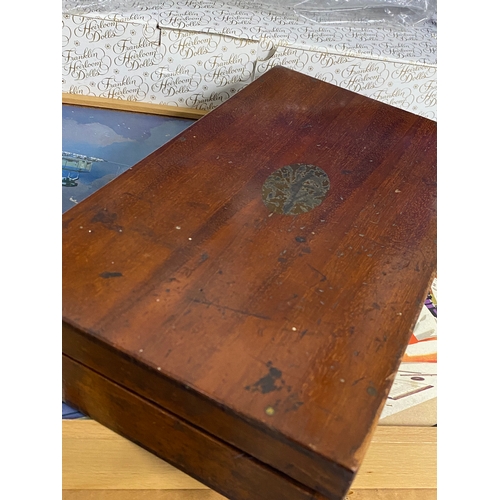 247 - Antique mahogany box which reads Stanley to lining containing draughtsman/technical drawing instrume... 