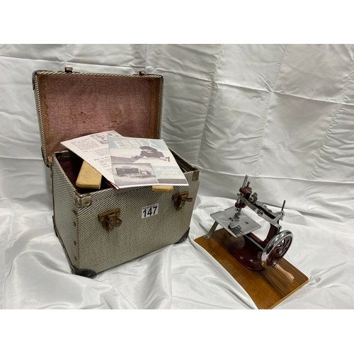 147 - Essex miniature sewing machine with case