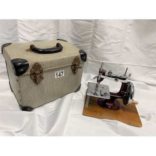 147 - Essex miniature sewing machine with case