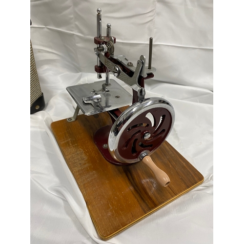 147 - Essex miniature sewing machine with case