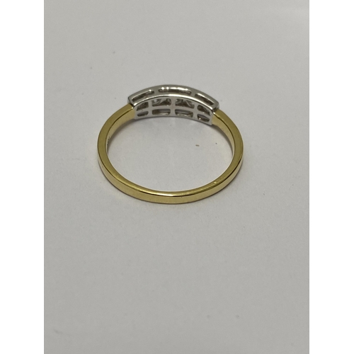 215 - 18ct yellow/white gold graduated five stone ring, approx size M, marked 750