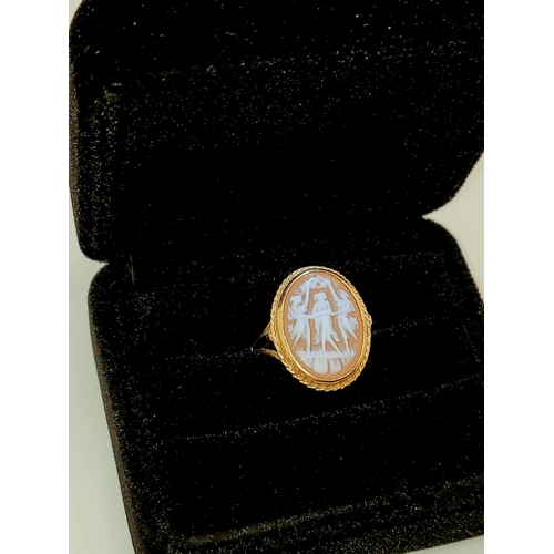 193 - 9ct Gold cameo ring (depicting Grecian ladies) size O/P hallmarked Edinburgh 1975