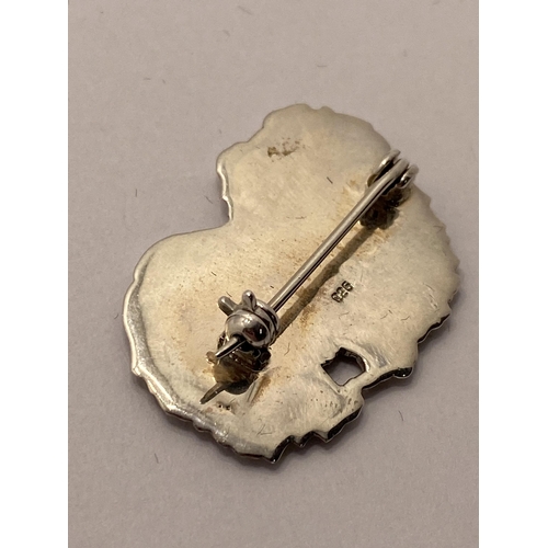 111 - Silver Pekinese dog pin brooch, marked 925