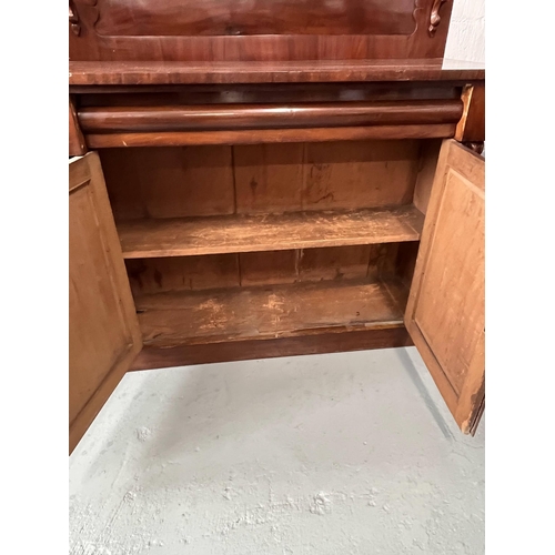 23 - Victorian chiffoniere with drawer and cupboard, approx. H 146cm x W106 cm