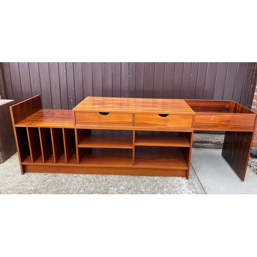 103 - Rare Danish (poss Skovby) versatile reversible and also extendable sideboard/media unit. Length appr... 