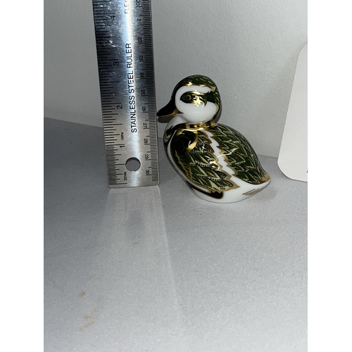 205 - Royal Crown Derby paperweight in the form of Derbyshire duckling with certificate confirming that th... 