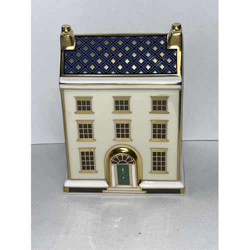 231 - Royal Crown Derby Georgian Townhouse paperweight with a stopper in box