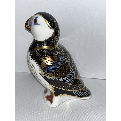 237 - Royal Crown Derby Puffin paperweight with gold stopper in box