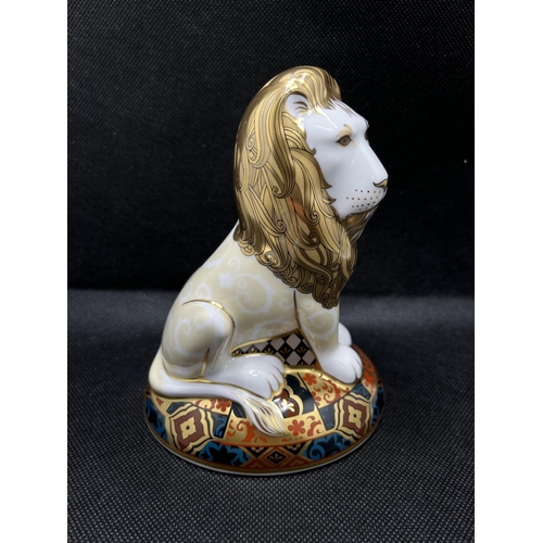 217 - Royal Crown Derby heraldic lion paperweight, limited edition, in box with certificate number 515 of ... 