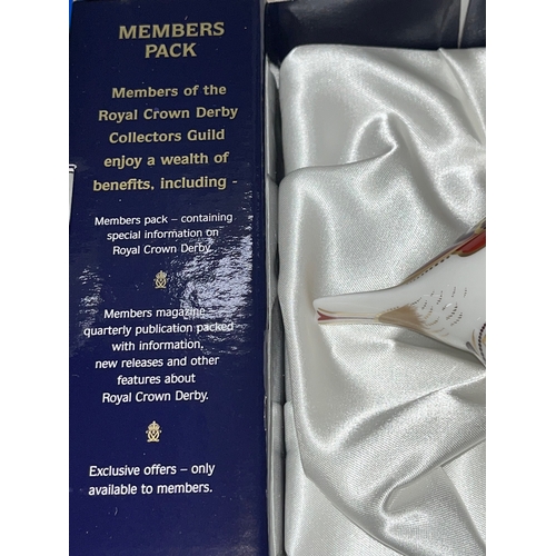 185 - Royal Crown Derby crested tit member pack with gold stopper in box