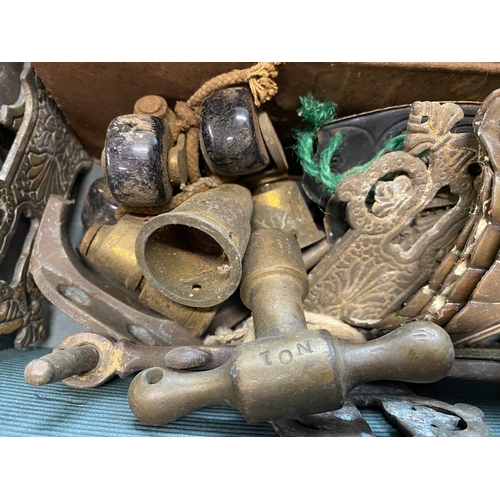 73 - A quantity of vintage and antique furniture pieces including door plates, ceramic and brass wheels, ... 