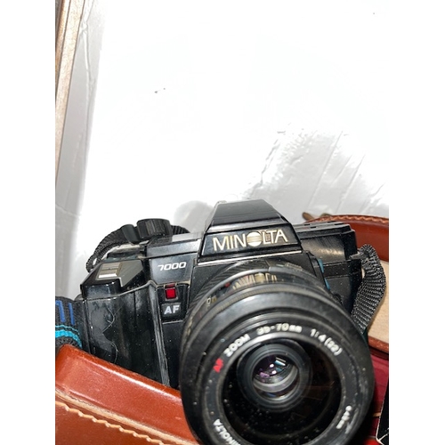 249 - Minolta 7000 camera with 35-70mm f4 lens, a Minolta AF Zoom 70-210mm F4 lens together with a Hanimex... 