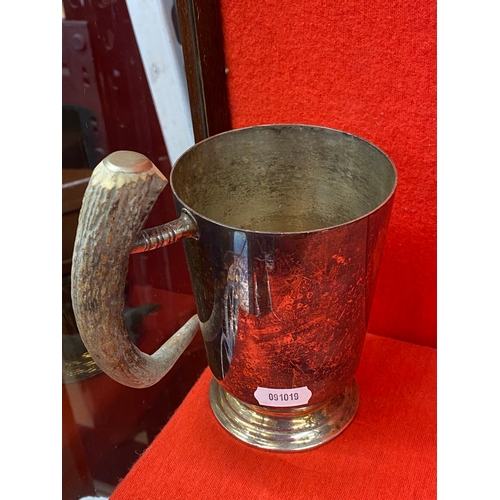 96 - Vintage bovine and decorative silver plate horn cup /drinking vessel together with bovine handled EP... 