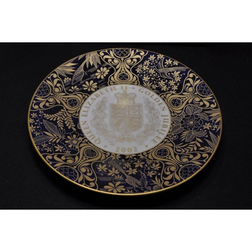 119 - X3 Royal Worcester (golden Jubilee) sovereign plate 20cm no 1123 / 5000, 1127 / 5000 and 1126 / 5000... 