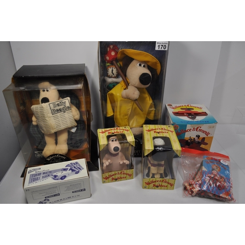 170 - Bundle of Wallace & Gromit items consisting; Ltd edition plush Raincoat Gromit 35cm tall, plush Read... 