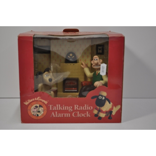 171 - x3 Wallace & Gromit talking radio alarm clocks by Wesco. All with boxes