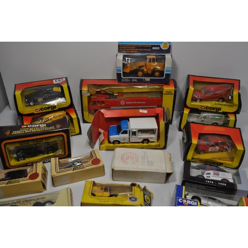 183 - A selection of boxed Corgi toy cars, matchbox etc. cars and other boxed and unboxed diecast cars