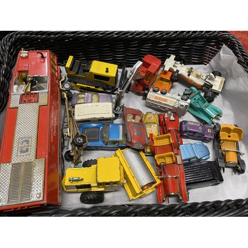 192 - A large quantity of model vehicles and planes from Corgi, Dinky, Lesney, Matchbox etc. Items inc Bat... 