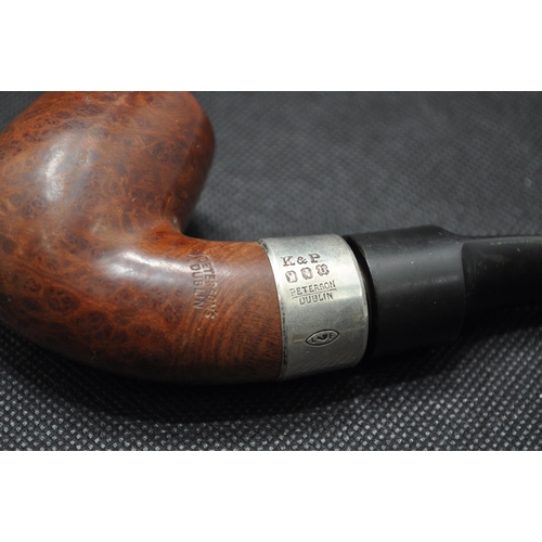 239 - Vintage Peterson's of Dublin pipe with silver collar, hallmarked K&P Dublin 1917