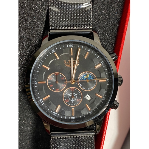 31 - A group of various wristwatches in various designs, all as new condition with protective film, boxes... 