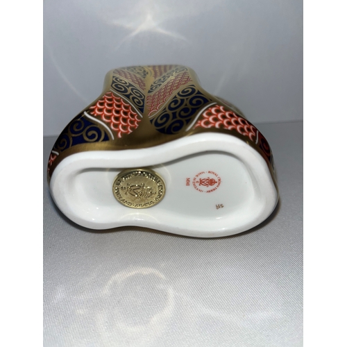 8 - Royal Crown Derby old Imari snake with gold stopper in box