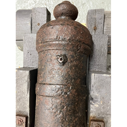 227 a - Cannon, cast iron barrel (approx 79cm) on stepped carriage