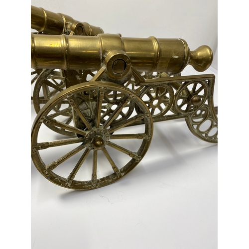 292 - x2 brass model cannons, approx barrel L20cm,  approx overall length 44cm x H  20cm with barrel fully... 