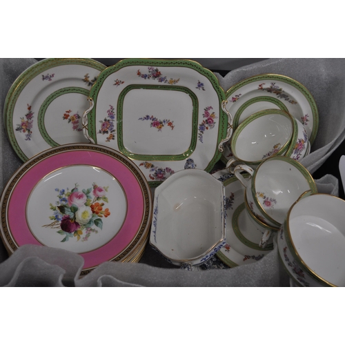 19 - A collection of chinaware and porcelain items to include an Ironstone plate in Eugenie pattern, Vict... 