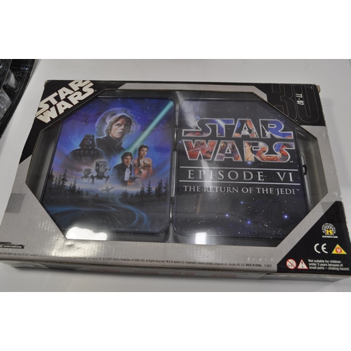 60 - Star Wars collection to include Obi-Wan Kenobi with glow in the dark light saber, die-cast titanium ... 