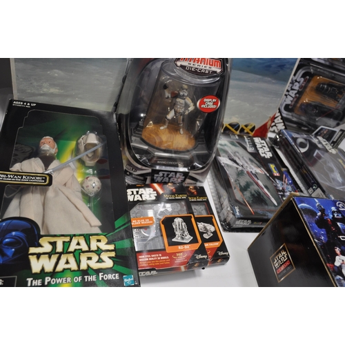 60 - Star Wars collection to include Obi-Wan Kenobi with glow in the dark light saber, die-cast titanium ... 