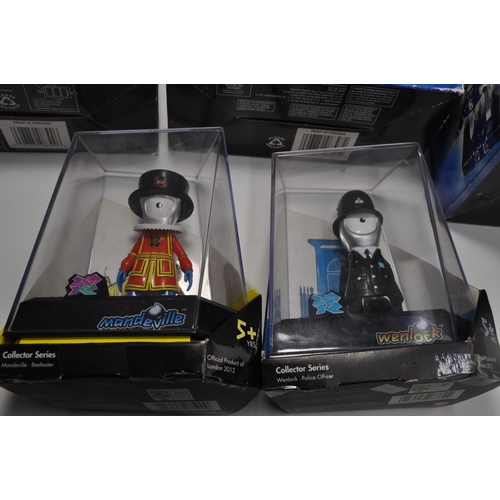 62 - Lost in Space 1997 Trend masters items to include Future Smith, Battle Ravaged Robot, Robot with bla... 