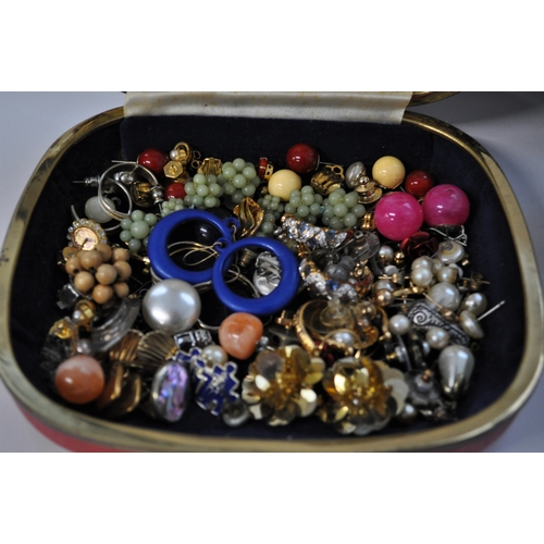 3 - A large quantity of costume jewellery to include necklaces, bracelets, bangles, earrings, rings etc.... 